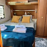 Κάμπινγκ Highway To Hel *