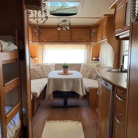 キャンプ場 Highway To Hel