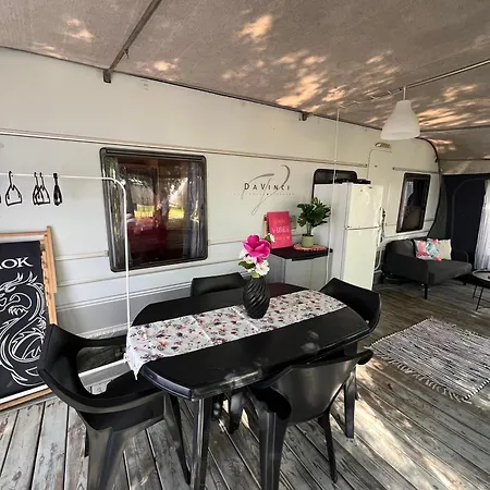 キャンプ場 Highway To Hel ヤスタルニャ