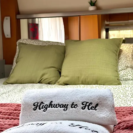 Кемпинг Highway To Hel *