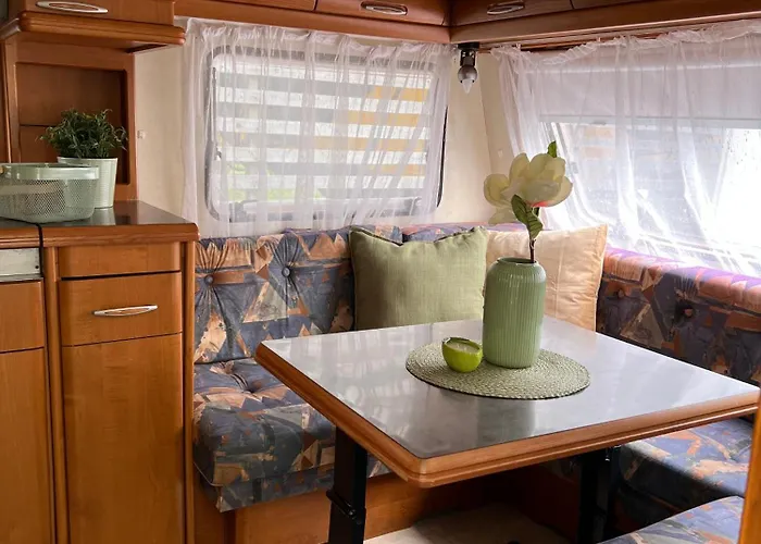 Highway To Hel Camping *