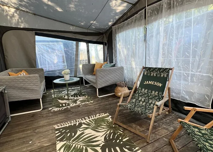 Camping Highway To Hel