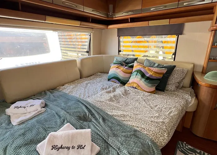 Camping Highway To Hel *